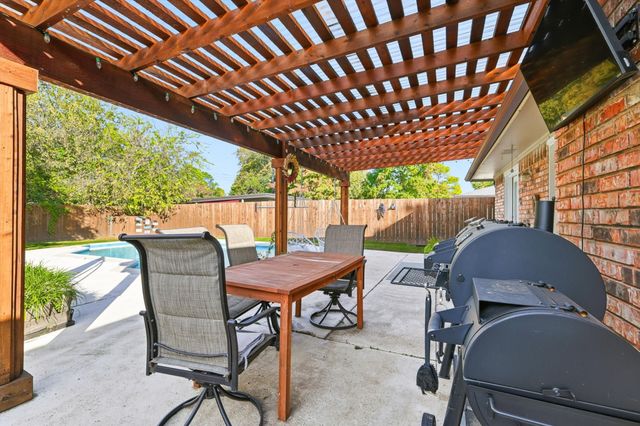 2705 Chebi Lane, Denton, TX 76209