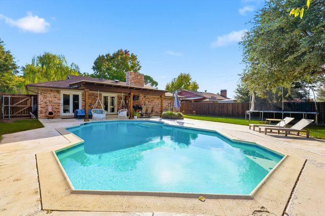 2705 Chebi Lane, Denton, TX 76209