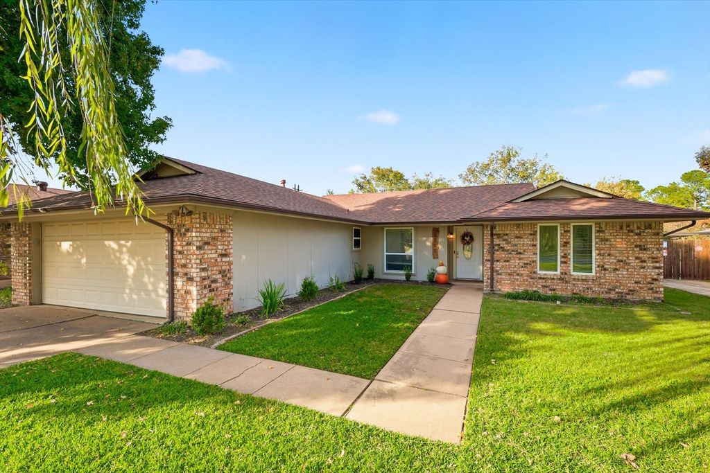 2705 Chebi Lane, Denton, TX 76209