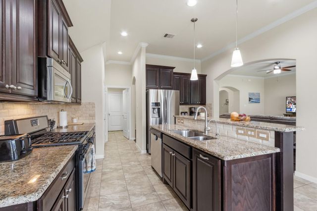 10706 Radiant Realm Drive, Tomball, TX 77375