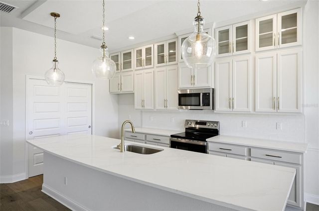 250 HAWTHORN AVENUE, Palm Coast, FL 32164