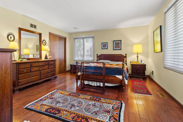 8486 Porter Place, Crown Point, IN 46307