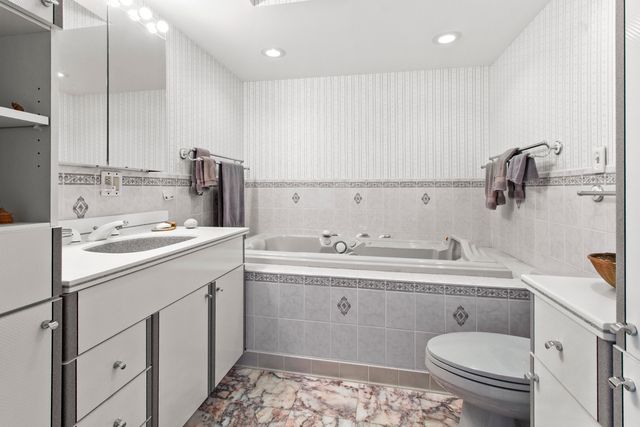8486 Porter Place, Crown Point, IN 46307