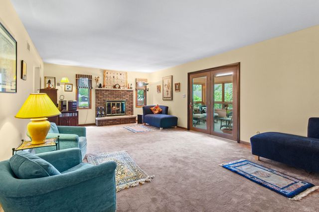 8486 Porter Place, Crown Point, IN 46307