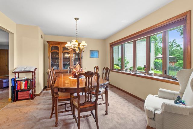 8486 Porter Place, Crown Point, IN 46307
