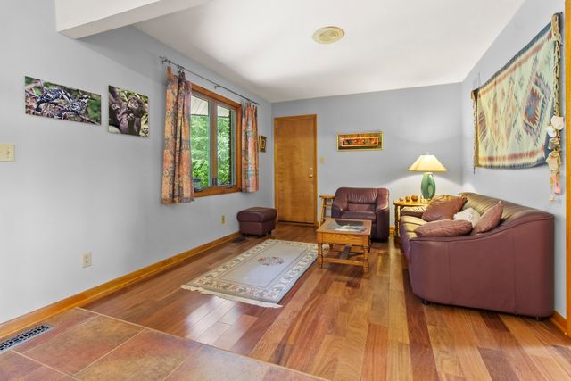 8486 Porter Place, Crown Point, IN 46307