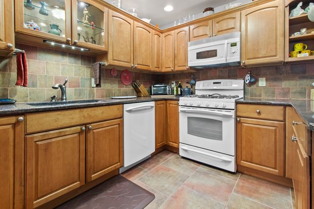 8486 Porter Place, Crown Point, IN 46307