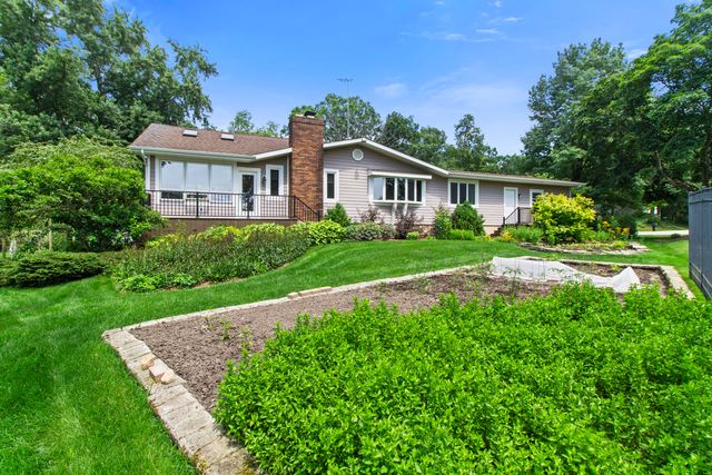 8486 Porter Place, Crown Point, IN 46307
