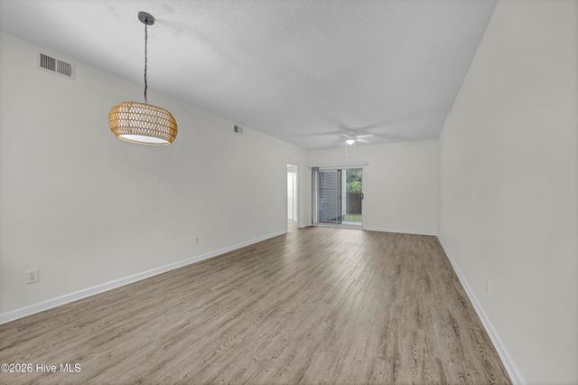 733 Bragg Drive Apt A, Wilmington, NC 28412