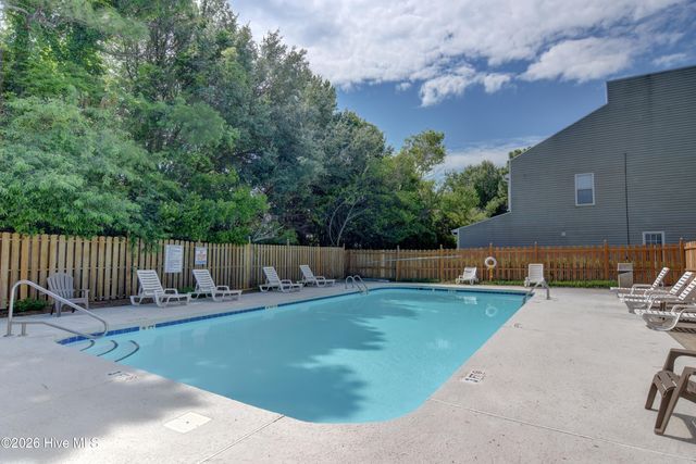 733 Bragg Drive Apt A, Wilmington, NC 28412