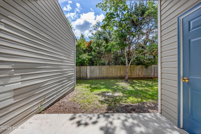 733 Bragg Drive Apt A, Wilmington, NC 28412