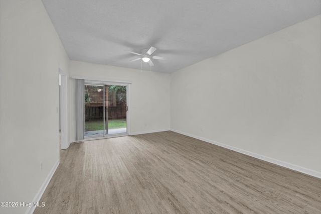 733 Bragg Drive Apt A, Wilmington, NC 28412