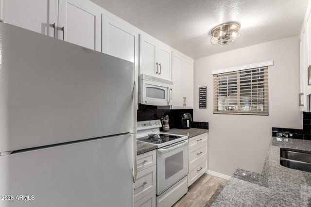 8140 N 107TH Avenue 112, Peoria, AZ 85345