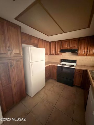 922 N Chrysler Dr Apt 6, Tucson, AZ 85716