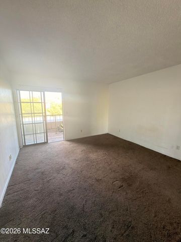 922 N Chrysler Dr Apt 6, Tucson, AZ 85716