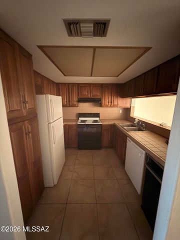 922 N Chrysler Dr Apt 6, Tucson, AZ 85716