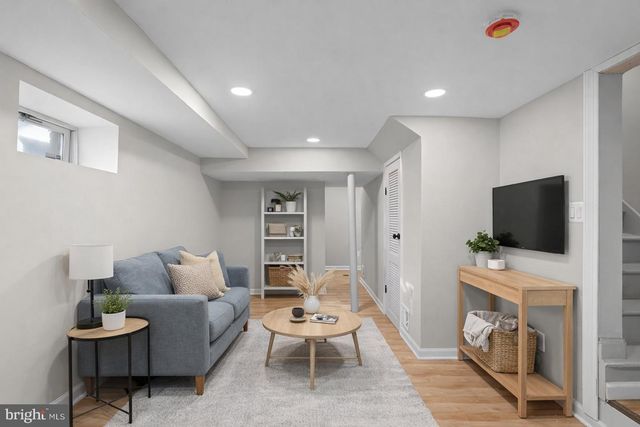 852 50TH PL NE, Washington, DC 20019