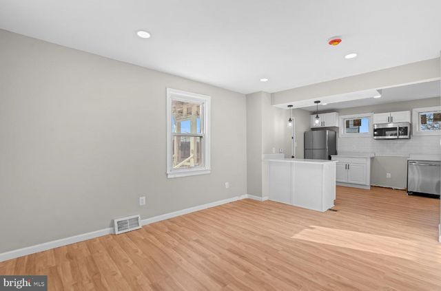 852 50TH PL NE, Washington, DC 20019