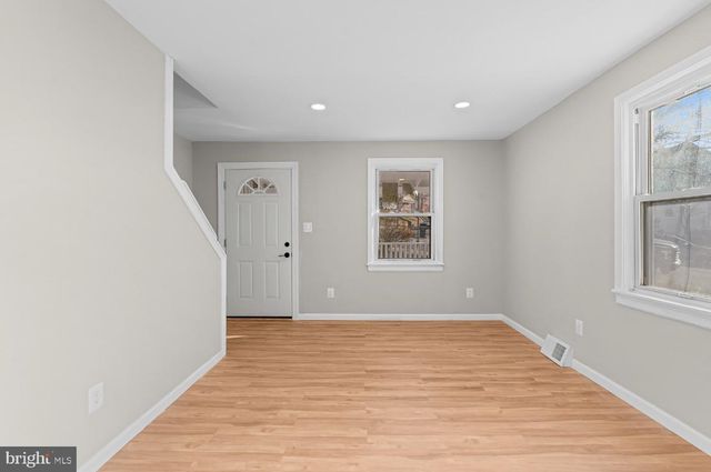 852 50TH PL NE, Washington, DC 20019