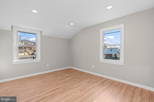852 50TH PL NE, Washington, DC 20019