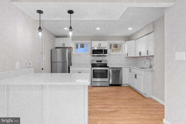 852 50TH PL NE, Washington, DC 20019