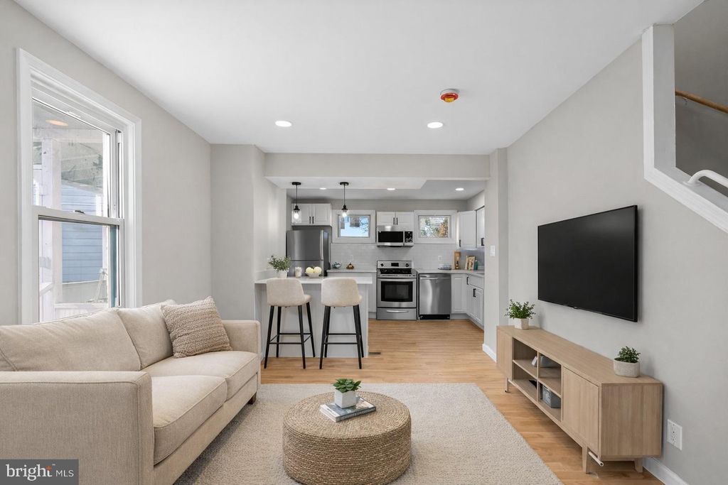 852 50TH PL NE, Washington, DC 20019