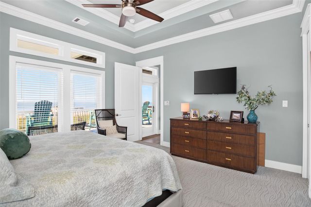 1335 Emerald Drive, Crystal Beach, TX 77650