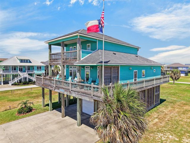 1335 Emerald Drive, Crystal Beach, TX 77650