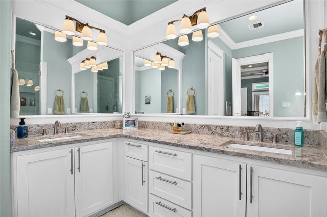 1335 Emerald Drive, Crystal Beach, TX 77650