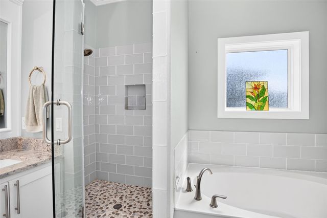 1335 Emerald Drive, Crystal Beach, TX 77650