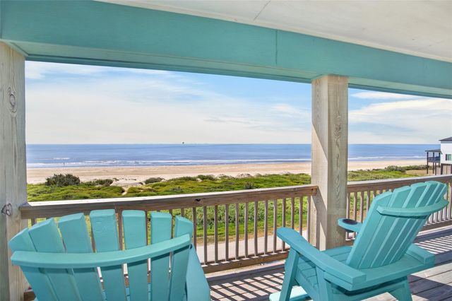 1335 Emerald Drive, Crystal Beach, TX 77650