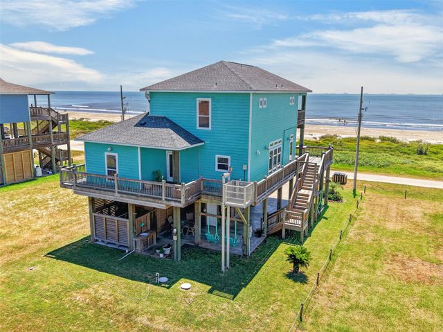 1335 Emerald Drive, Crystal Beach, TX 77650