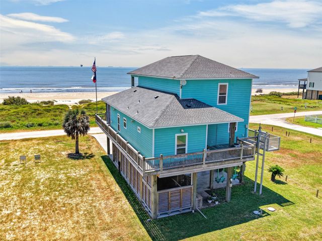 1335 Emerald Drive, Crystal Beach, TX 77650