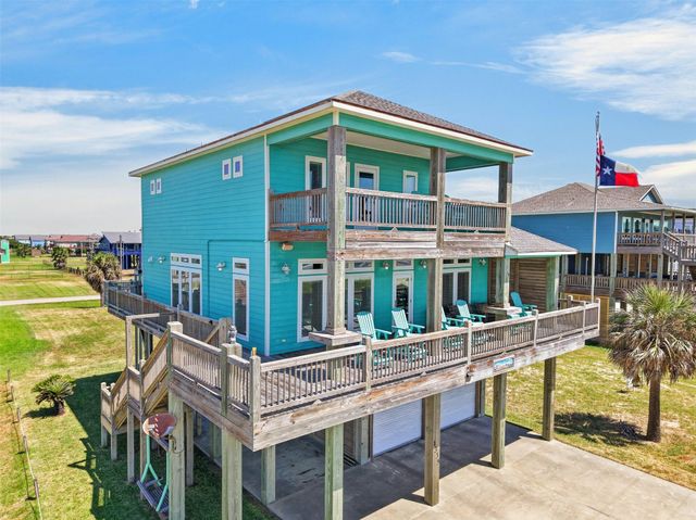 1335 Emerald Drive, Crystal Beach, TX 77650