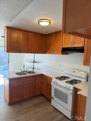 16845 San Bernardino 7, Fontana, CA 92335