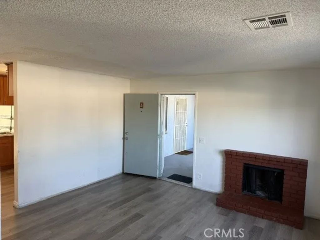 16845 San Bernardino 7, Fontana, CA 92335