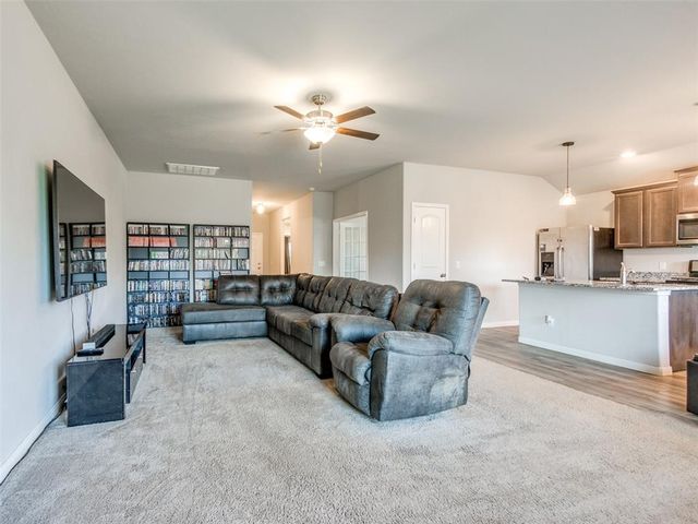 1000 NW 3rd Street, Newcastle, OK 73065