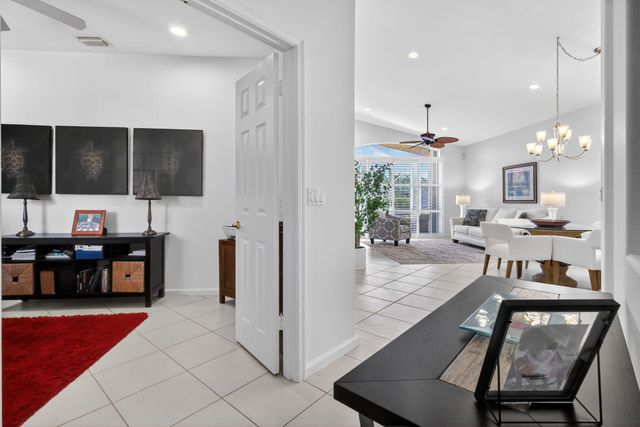 7116 Cataluna Circle, Delray Beach, FL 33446
