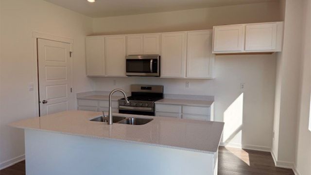 10036 Edgebrook Lane, Huntley, IL 60142