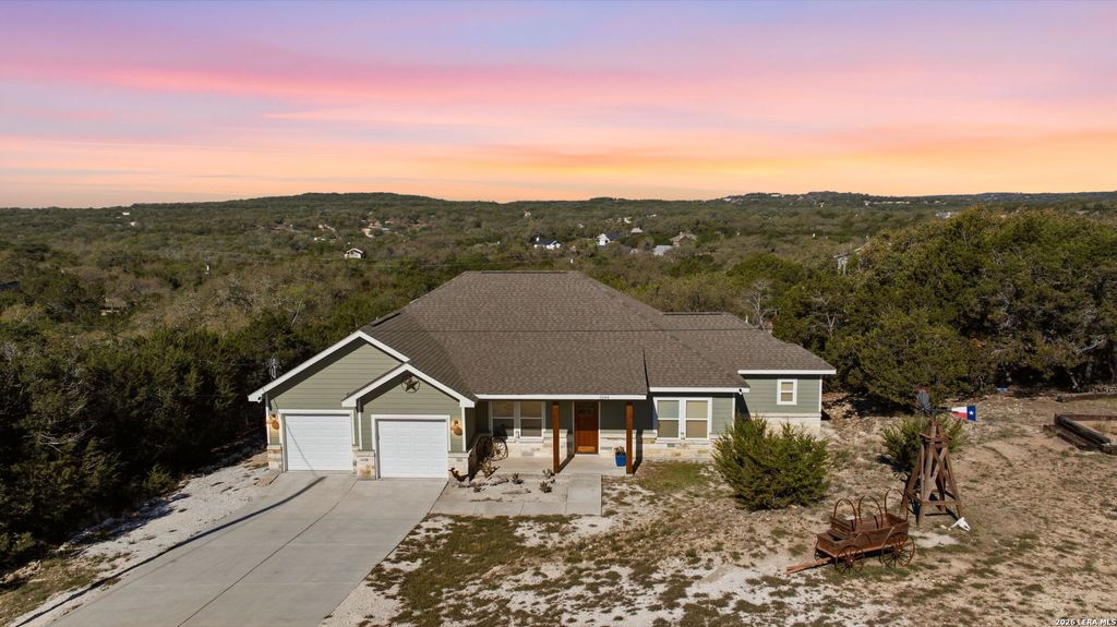 1244 Lasso, Canyon Lake, TX 78133