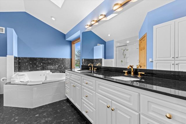 1218 5 Mile ROAD, Racine, WI 53402