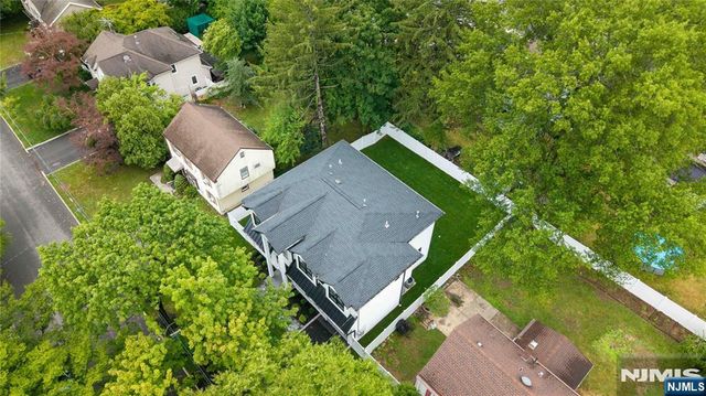 395 Hickory Avenue, Paramus, NJ 07652