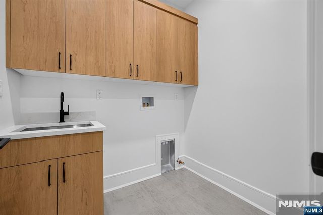 395 Hickory Avenue, Paramus, NJ 07652