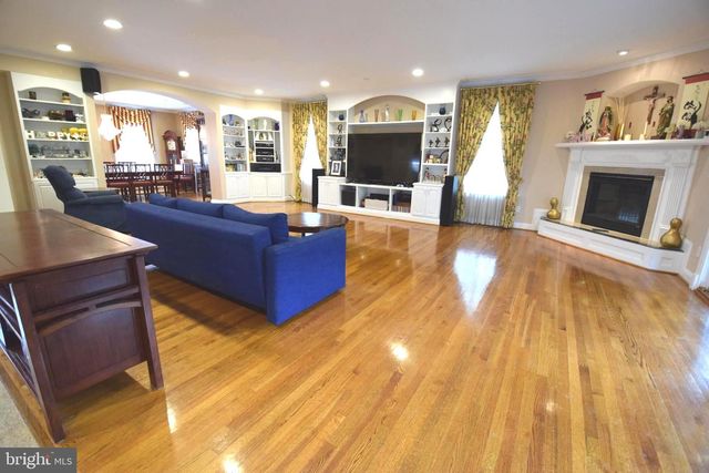 7601 ANAMOSA WAY, Derwood, MD 20855