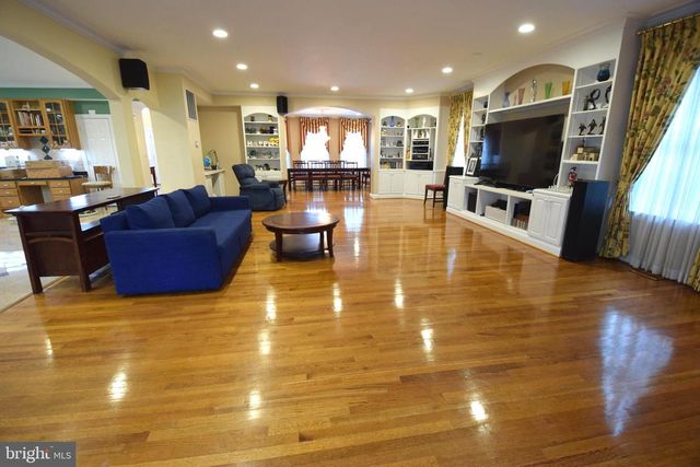 7601 ANAMOSA WAY, Derwood, MD 20855