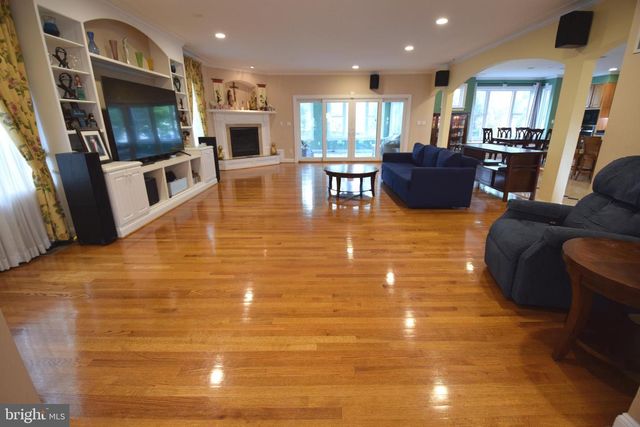 7601 ANAMOSA WAY, Derwood, MD 20855