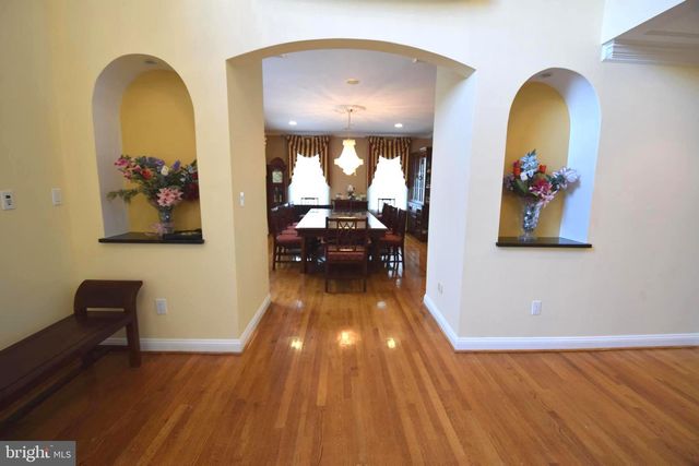 7601 ANAMOSA WAY, Derwood, MD 20855