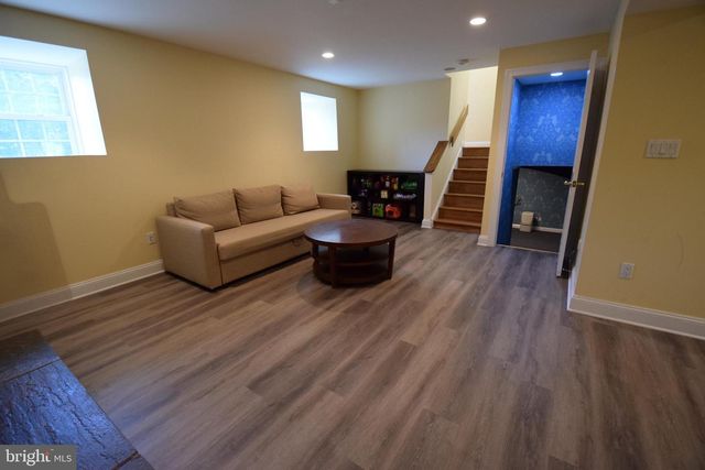 7601 ANAMOSA WAY, Derwood, MD 20855