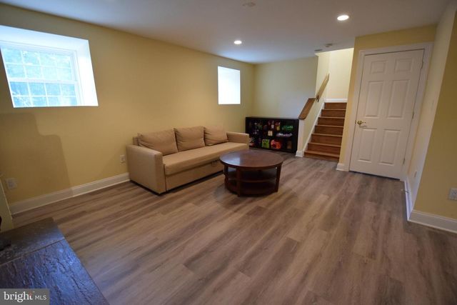 7601 ANAMOSA WAY, Derwood, MD 20855