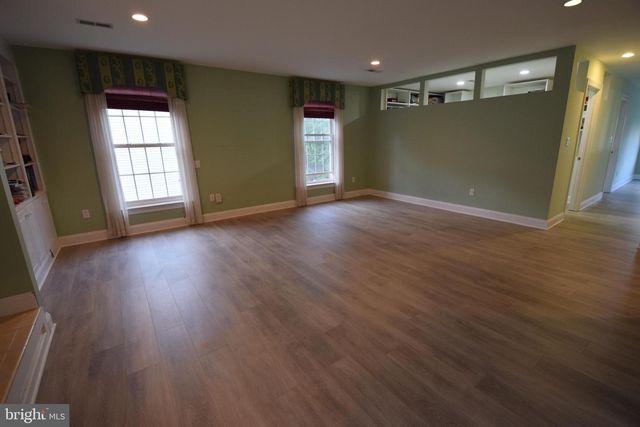 7601 ANAMOSA WAY, Derwood, MD 20855